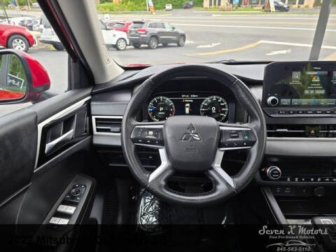 2022 Mitsubishi Outlander SE