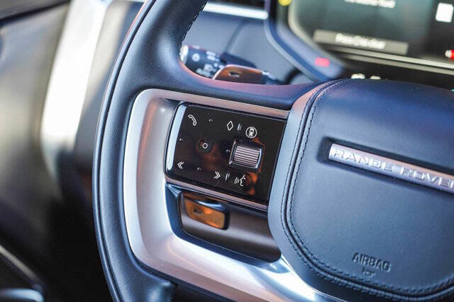 2025 Land Rover Range Rover P400 SE LWB