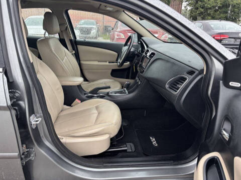 2011 Chrysler 200 Limited