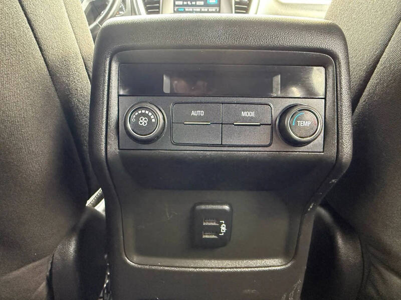 2017 GMC Acadia SLE-2