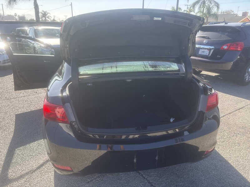 2013 Acura ILX 2.0L w/Premium