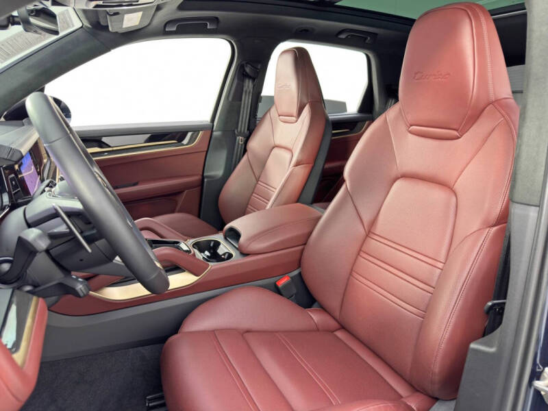 2025 Porsche Cayenne Turbo E-Hybrid