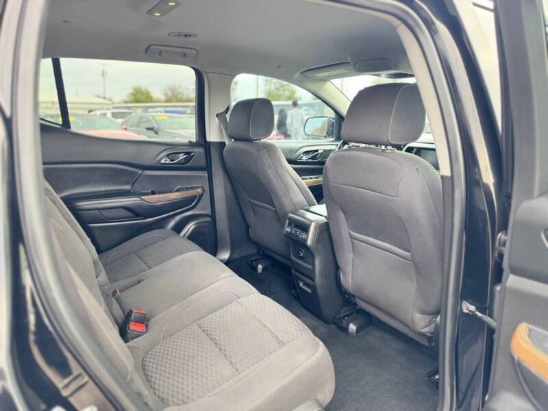 2017 GMC Acadia SLE-1