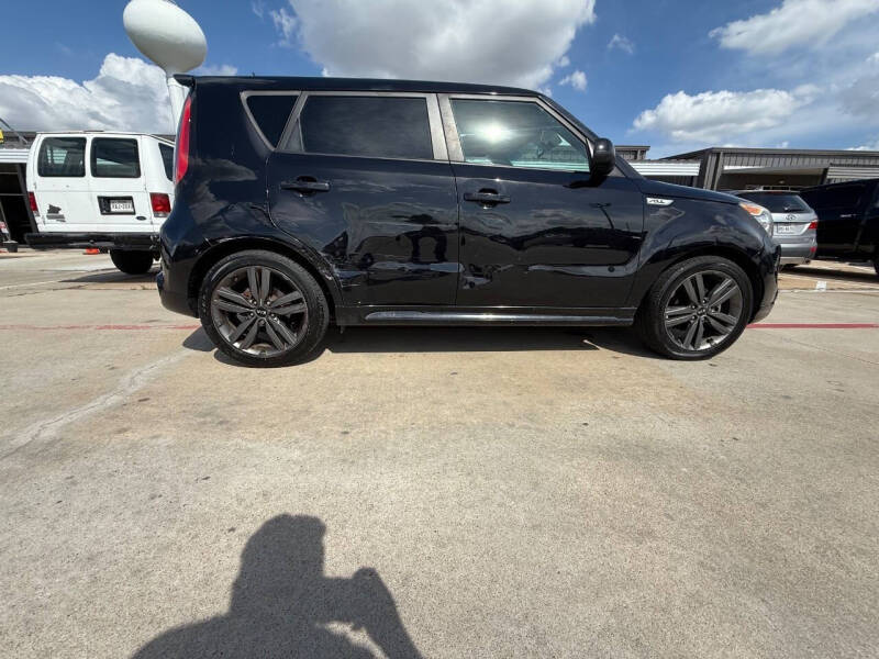 2016 Kia Soul +