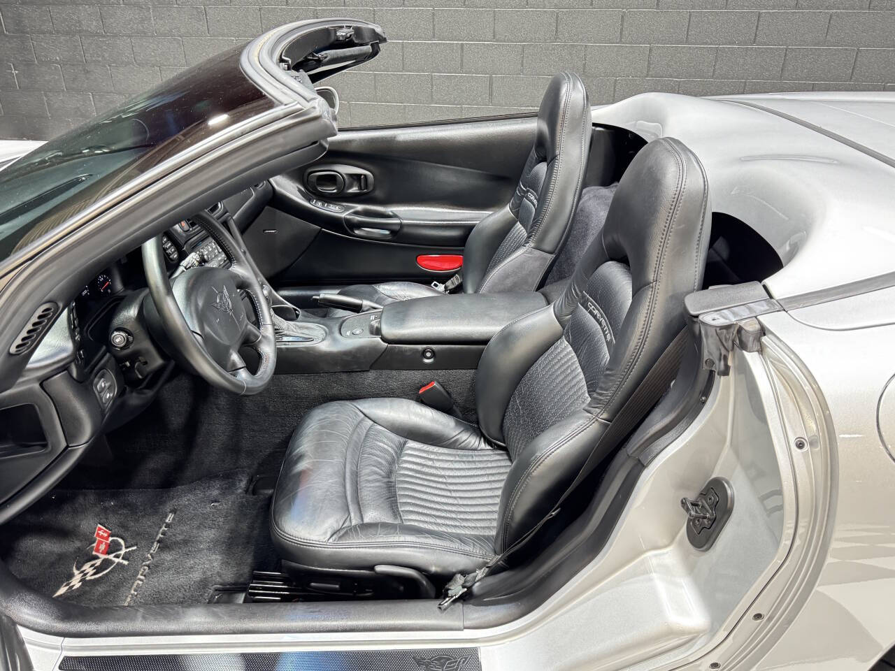 2002 Chevrolet Corvette 37