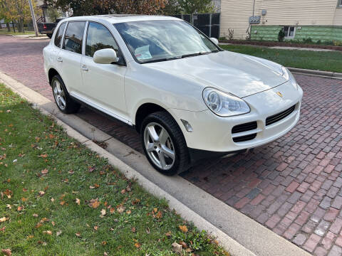 2004 Porsche Cayenne for sale at RIVER AUTO SALES CORP in Maywood IL