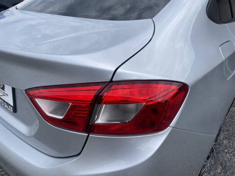 2018 Chevrolet Cruze LS Auto