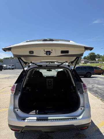 2016 Nissan Rogue SV