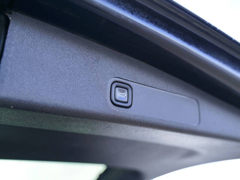 2012 Cadillac Escalade Luxury