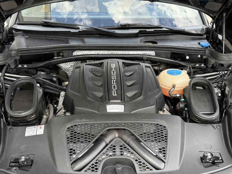 2018 Porsche Macan S