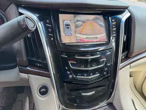 2016 Cadillac Escalade Luxury Collection