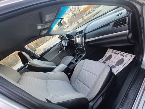 2016 Toyota Camry SE