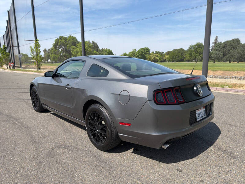 2013 Ford Mustang V6
