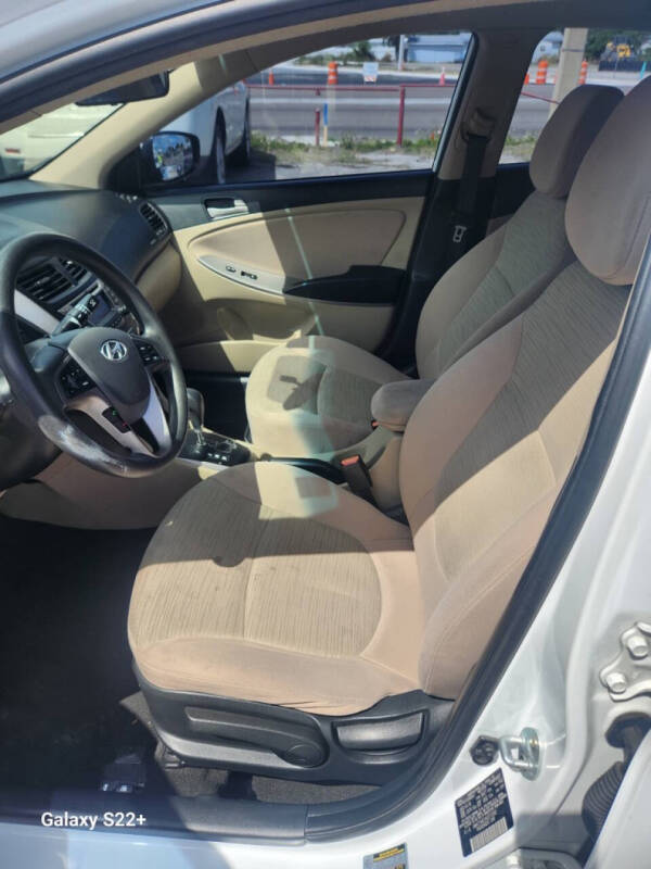 2017 Hyundai Accent SE