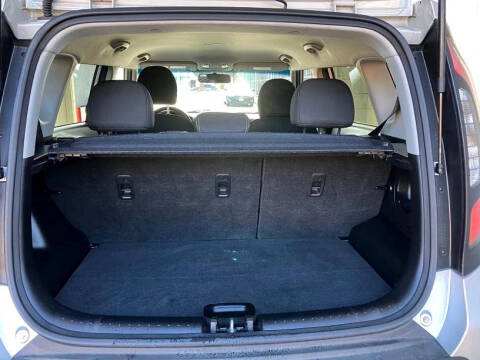2015 Kia Soul +