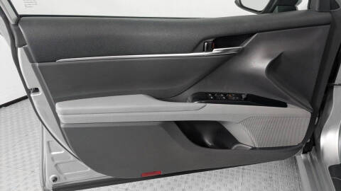 2020 Toyota Camry Hybrid LE