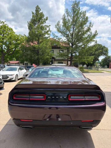 2021 Dodge Challenger SXT