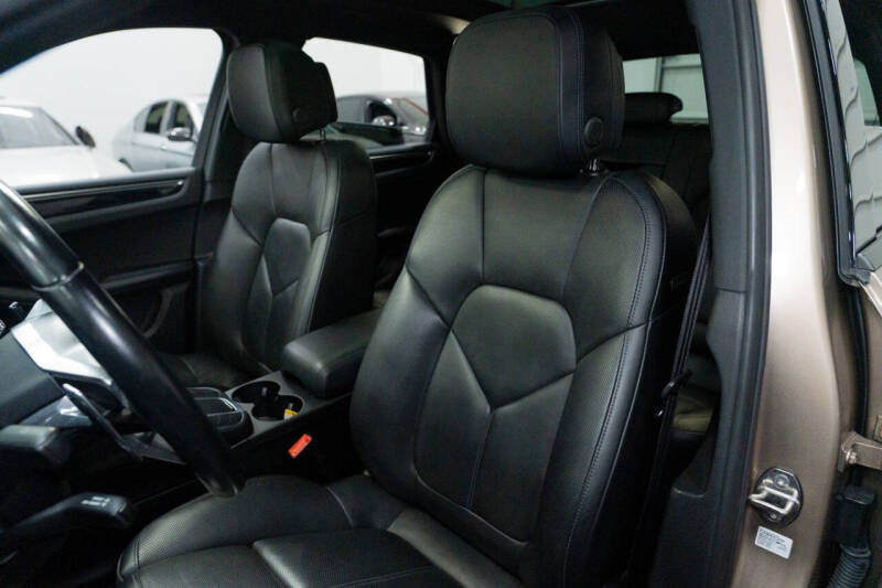 2017 Porsche Macan