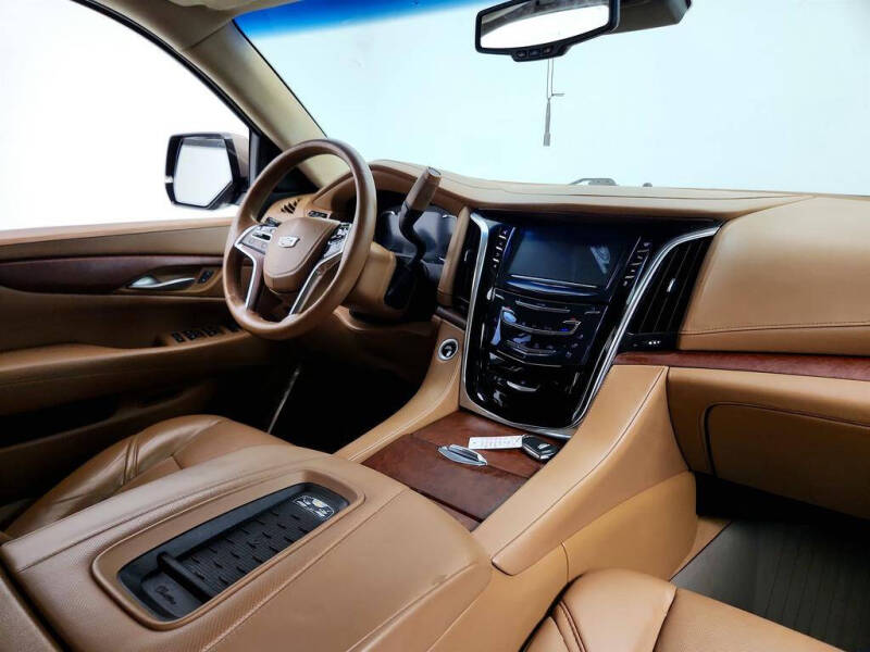 2016 Cadillac Escalade Platinum