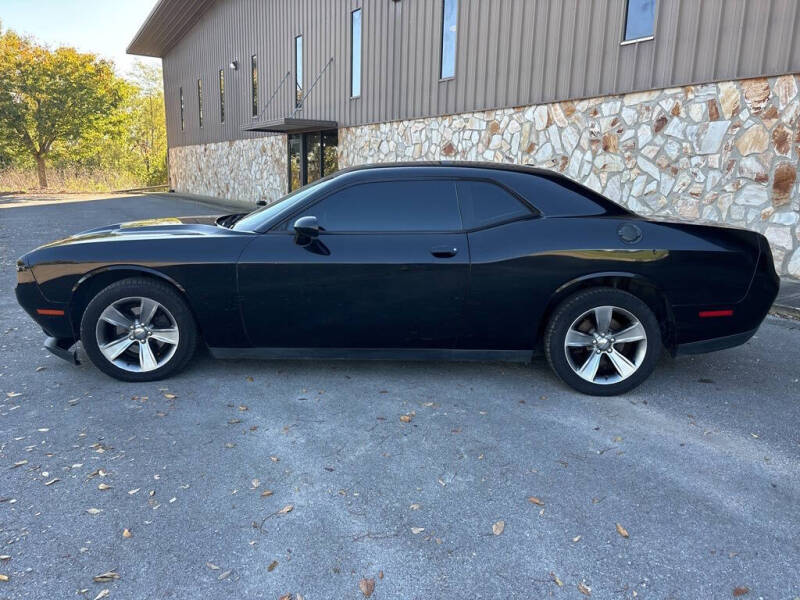 Used 2015 Dodge Challenger SXT with VIN 2C3CDZAG8FH709186 for sale in Maysville, KY