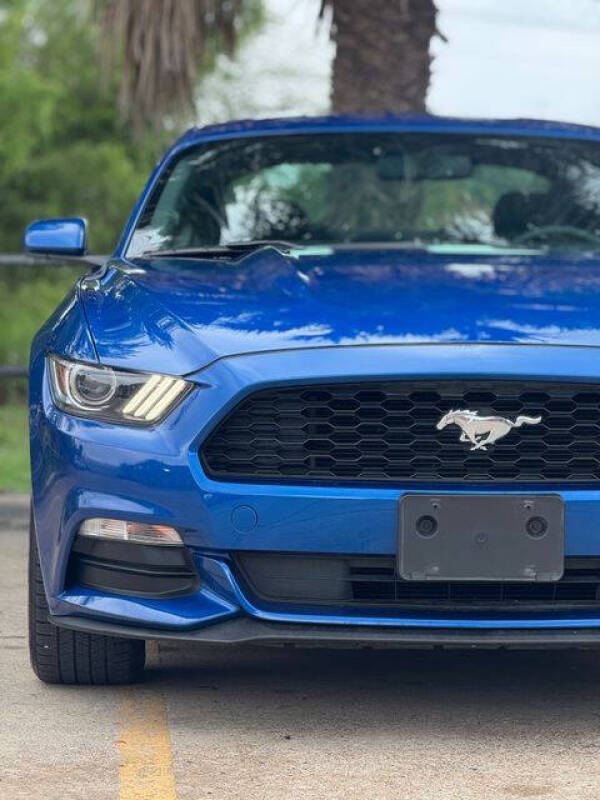 2017 Ford Mustang V6