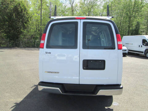 2024 Chevrolet Express 2500