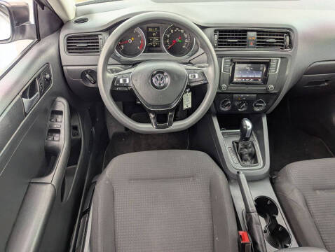 2016 Volkswagen Jetta