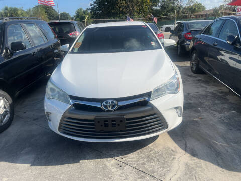 2017 Toyota Camry Hybrid for sale at Dulux Auto Sales Inc & Car Rental in Hollywood FL