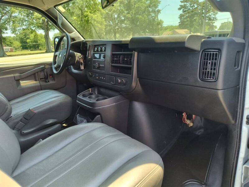 2017 Chevrolet Express 2500