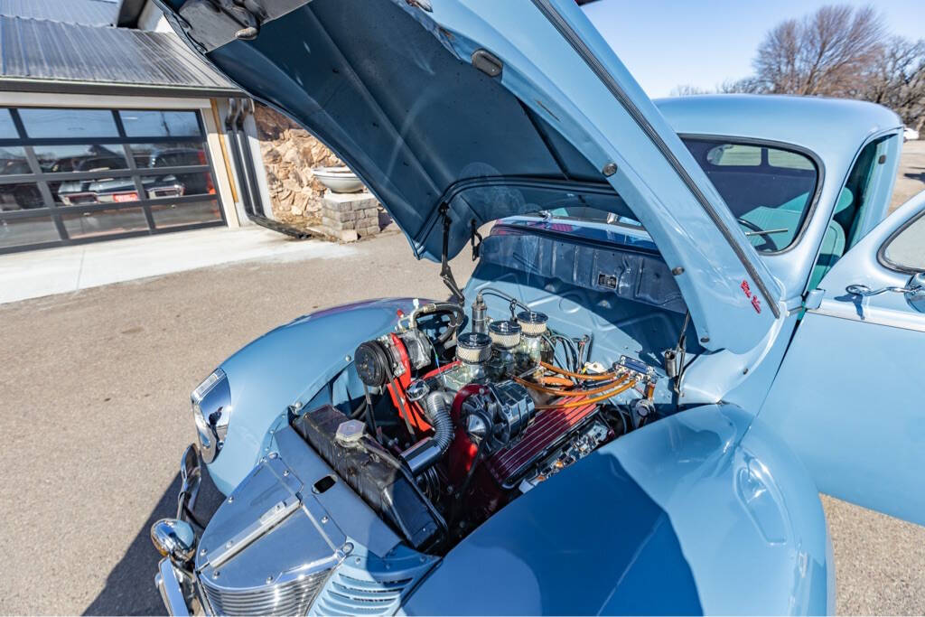 1940 Ford DELUXE V8 83