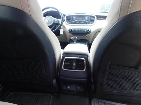 2016 Kia Sorento LX