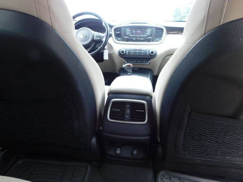 2016 Kia Sorento LX