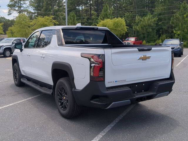 2025 Chevrolet Silverado EV LT