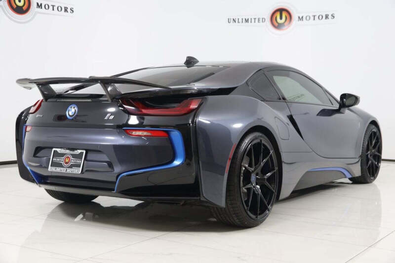 2017 BMW i8