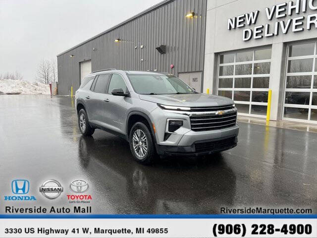 2025 Chevrolet Traverse LT
