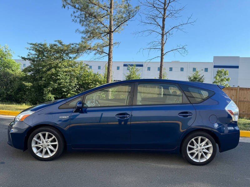 2012 Toyota Prius v Three