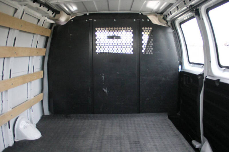 2022 Chevrolet Express 2500