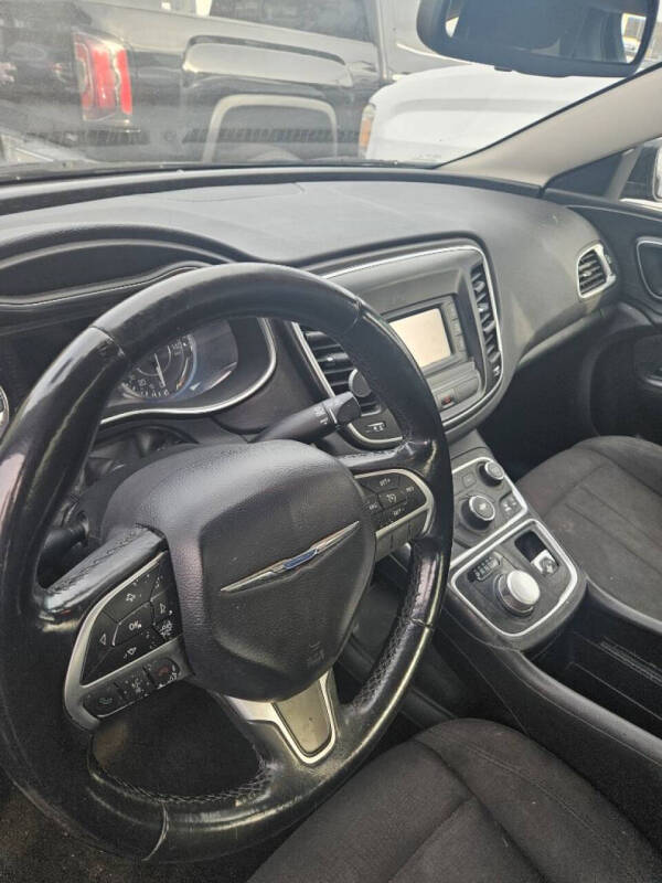 2015 Chrysler 200 Limited