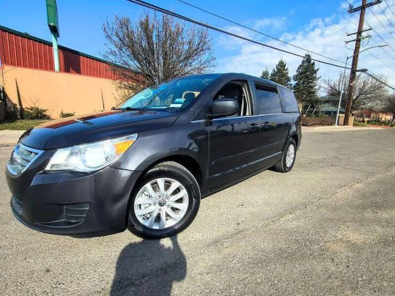 2012 Volkswagen Routan