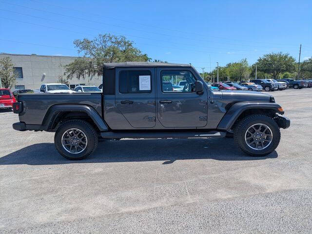 2022 Jeep Gladiator Overland