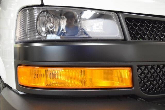 2025 Chevrolet Express 2500