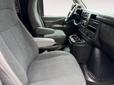 2024 GMC Savana 2500