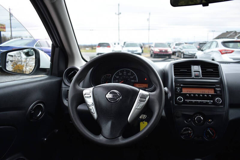 2016 Nissan Versa 1.6 S Plus
