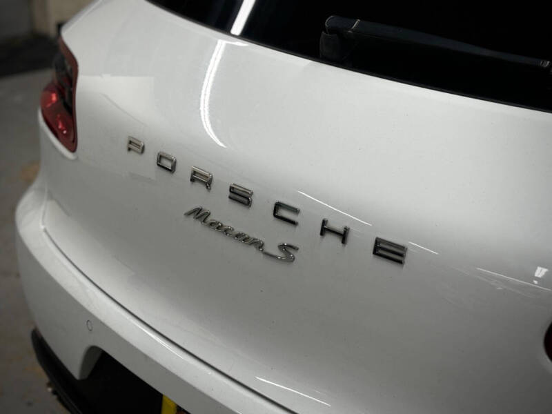 2015 Porsche Macan S