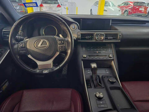 2019 Lexus IS 300