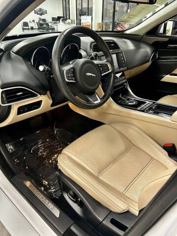 2018 Jaguar XE 25t Prestige