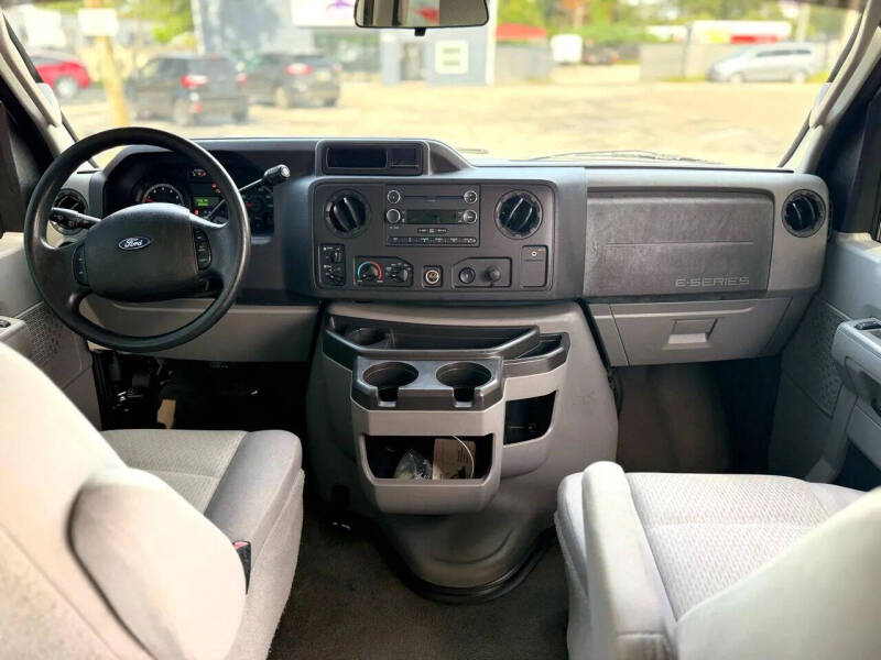 2011 Ford E-Series E-150