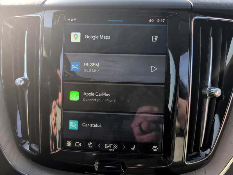 2025 Volvo XC60 T8 Plus Dark Theme