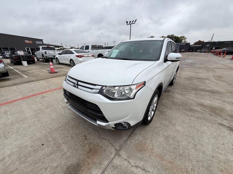 2015 Mitsubishi Outlander SE