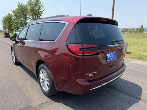 2022 Chrysler Pacifica Touring